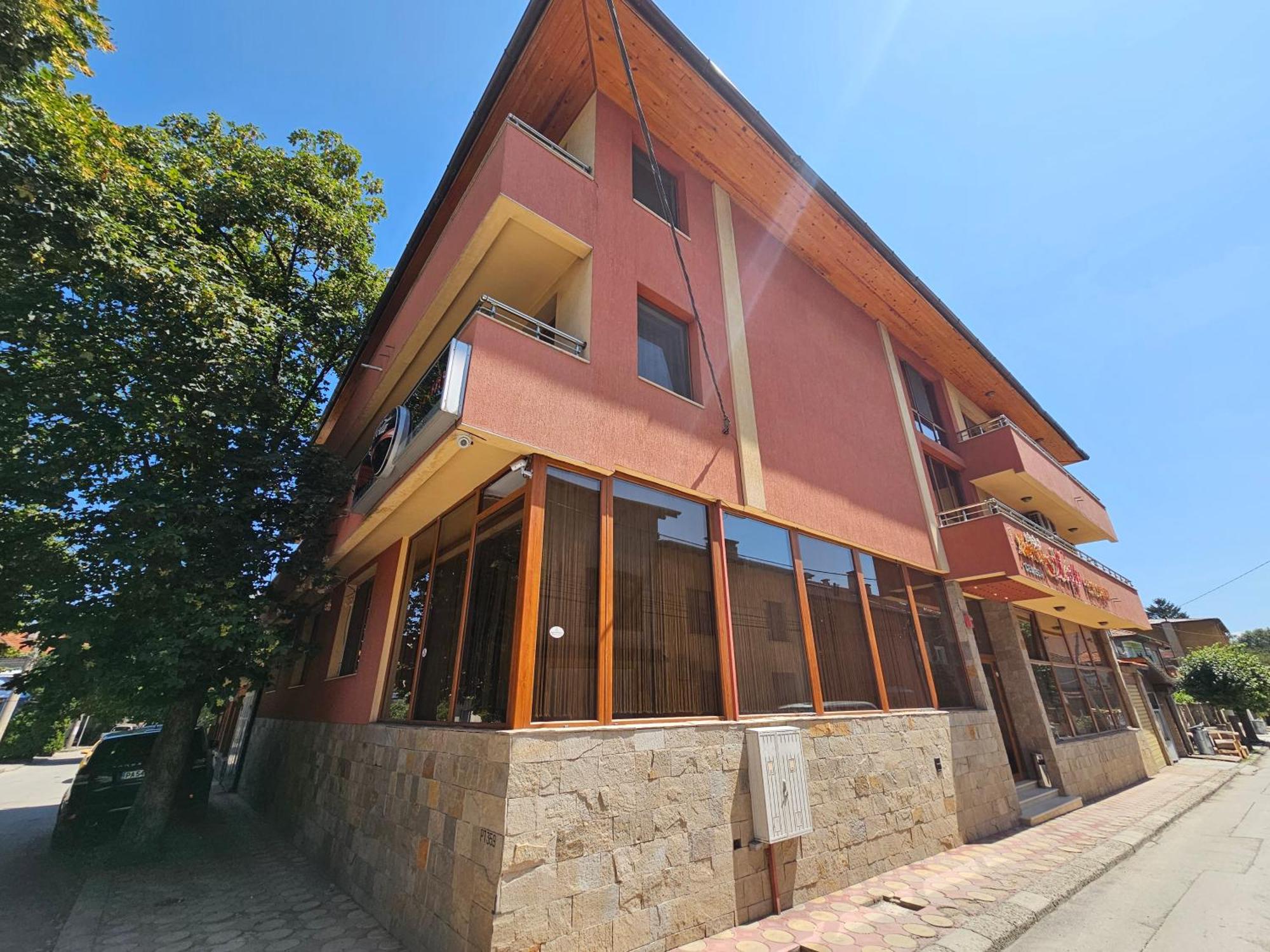 Family Hotel Jeri Velingrado Exterior foto