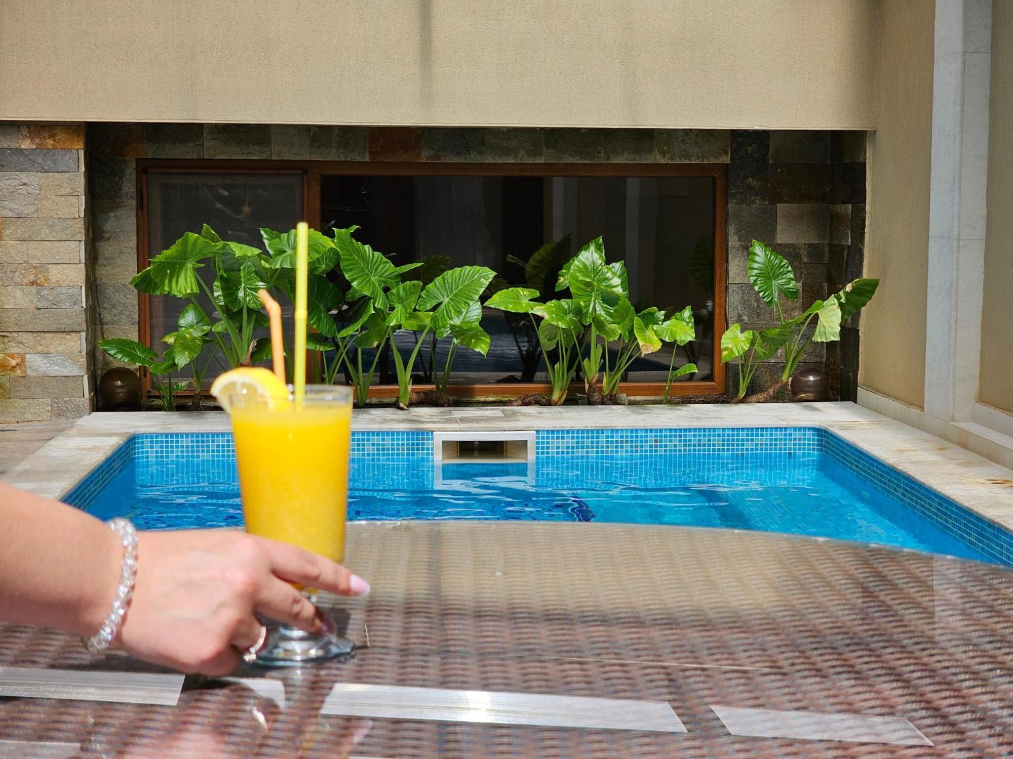 Family Hotel Jeri Velingrado Exterior foto